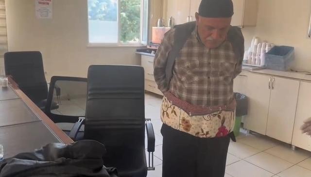 Əli əsalı bu yaşlı kişinin əməli hər kəsi təəccübləndirdi- Foto